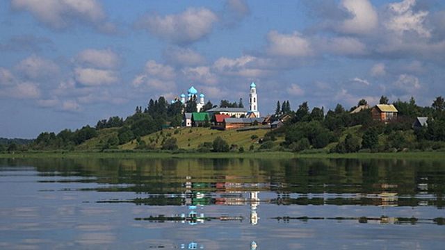 Очистка Чухлмоского озера и впадающих в него рек